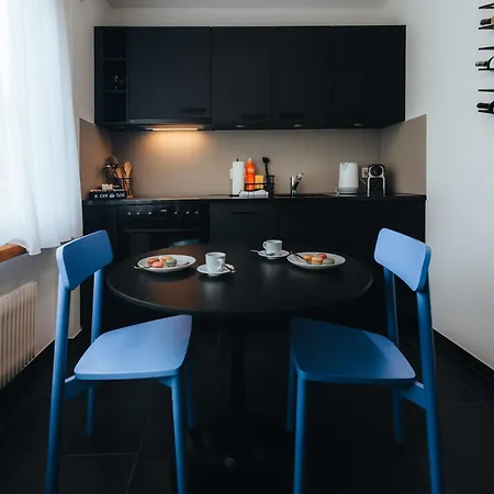 Zentrale Laenggasse - Ruhig - Gratis Parking - Oev Vor Der Tuer Apartman