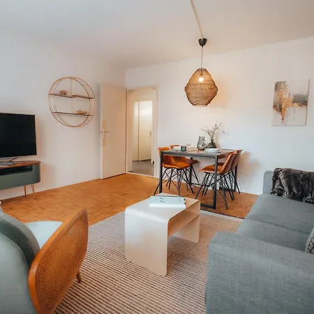 Apartamento Zentrale Laenggasse - Ruhig - Gratis Parking - Oev Vor Der Tuer