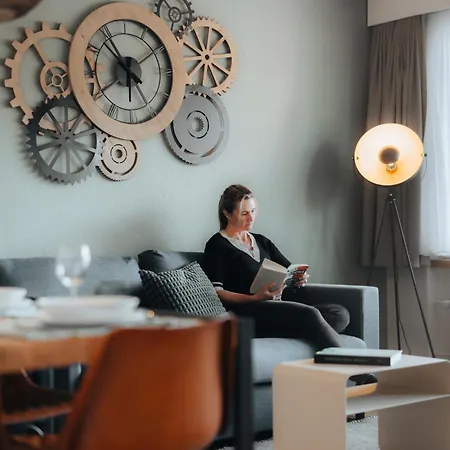 Zentrale Laenggasse - Ruhig - Gratis Parking - Oev Vor Der Tuer 아파트 *