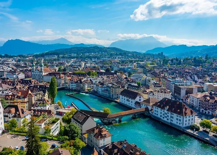 Zentrale Laenggasse - Ruhig - Gratis Parking - Oev Vor Der Tuer Lägenhet Bern