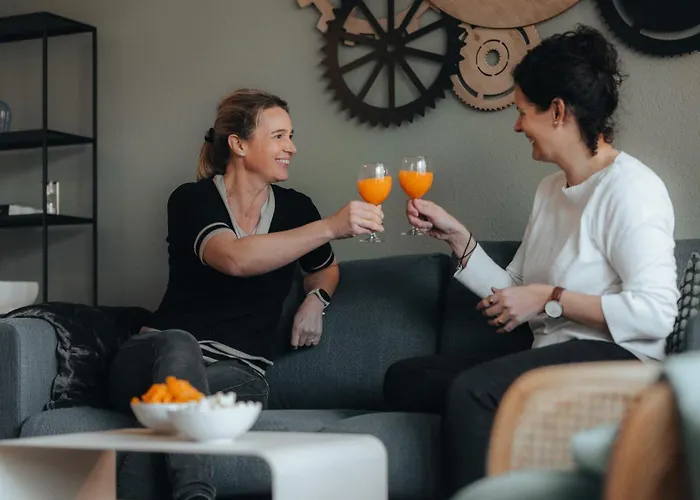 Zentrale Laenggasse - Ruhig - Gratis Parking - Oev Vor Der Tuer * 베른