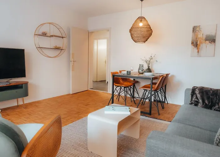 아파트 Zentrale Laenggasse - Ruhig - Gratis Parking - Oev Vor Der Tuer
